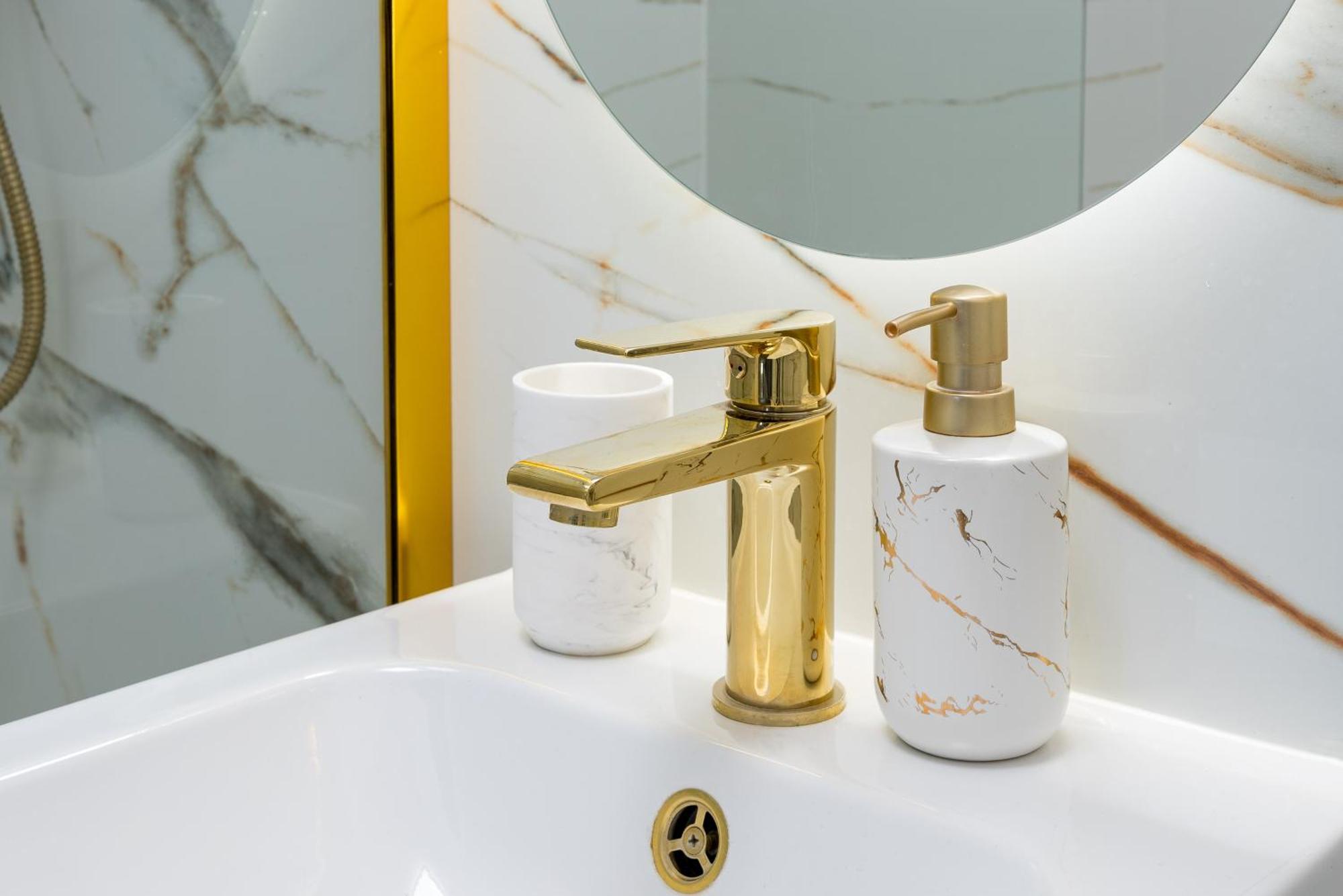 ורשה Gold Premium Central Suite 950 M To Central Station Parking מראה חיצוני תמונה